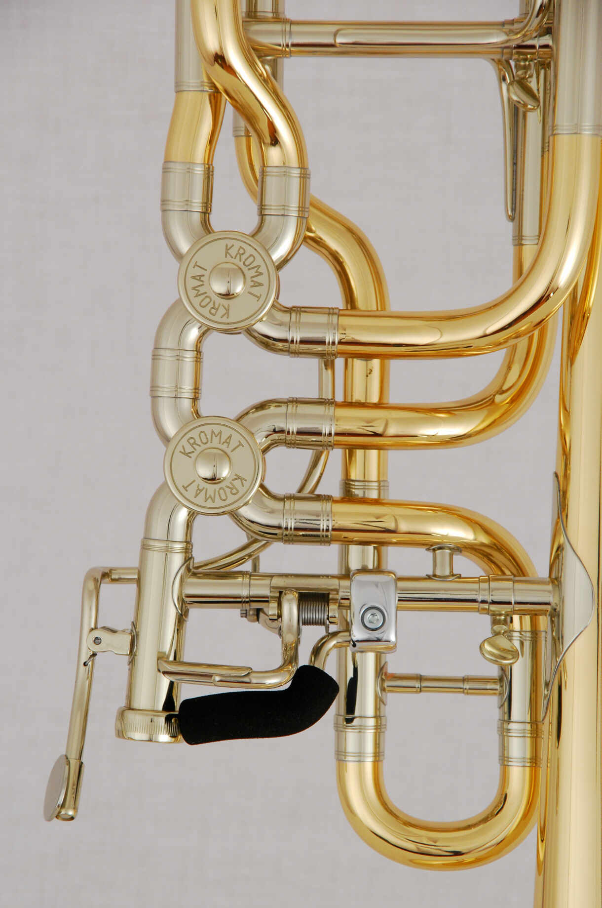 Ebass trombone with F and D/Dbattachment, rotary valves